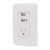 Código: 48065 Contacto aterrizado + 2 puertos USB, blanco, línea Italiana COUSB-IB