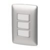 Código: 46482 Placa armada 3 interruptores sencillos,plata, línea Italiana PA-APTR-IP