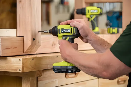 TR3 Codigo: PCL1200K2 Kit Ryobi One+18v Taladro Y Atornillador Impacto Color Verde lima Frecuencia 60 hz